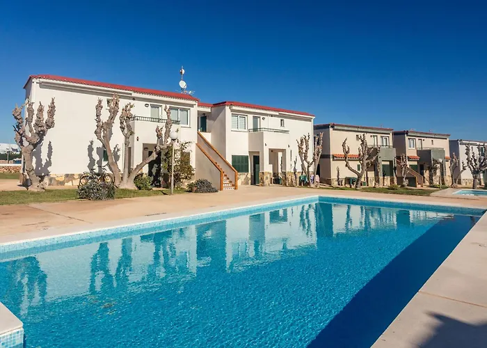 Cala En Forcat 公寓 *