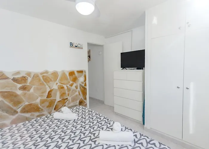 Cala En Forcat Apartman *